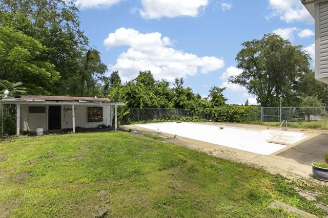 326 Roberts Drive SE, Newark, OH 43055