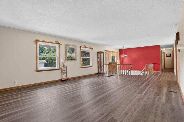 326 Roberts Drive SE, Newark, OH 43055