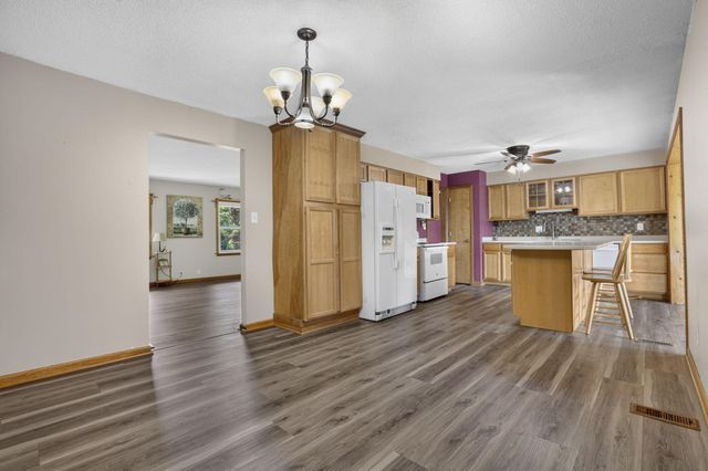 326 Roberts Drive SE, Newark, OH 43055