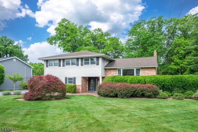 11 Crane Dr, Montville Twp., NJ 07058
