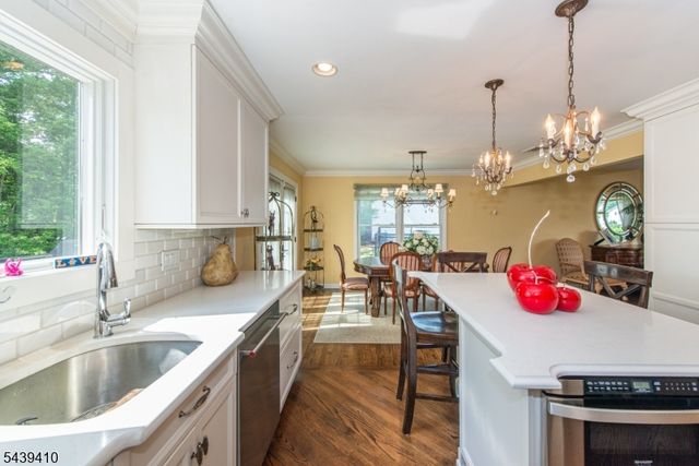 11 Crane Dr, Montville Twp., NJ 07058