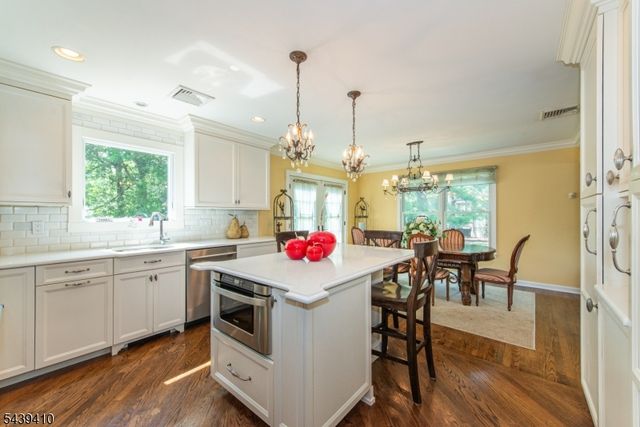 11 Crane Dr, Montville Twp., NJ 07058