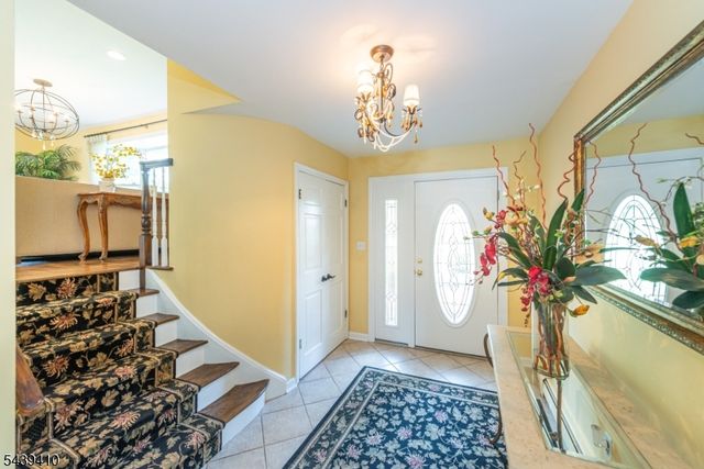 11 Crane Dr, Montville Twp., NJ 07058