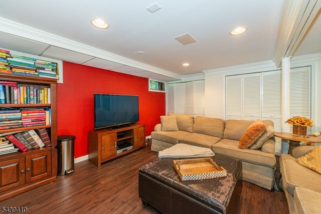 11 Crane Dr, Montville Twp., NJ 07058