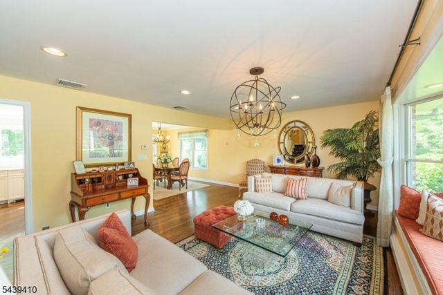 11 Crane Dr, Montville Twp., NJ 07058