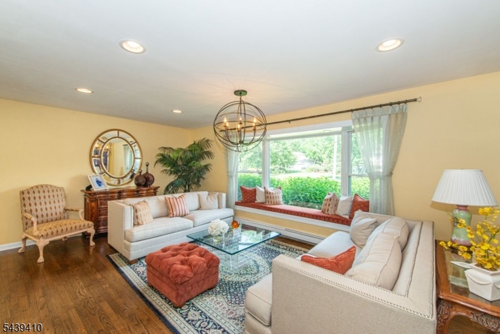 11 Crane Dr, Montville Twp., NJ 07058