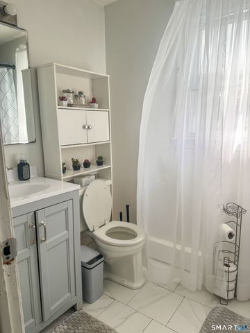 5 Old Farm Drive, Newington, CT 06111