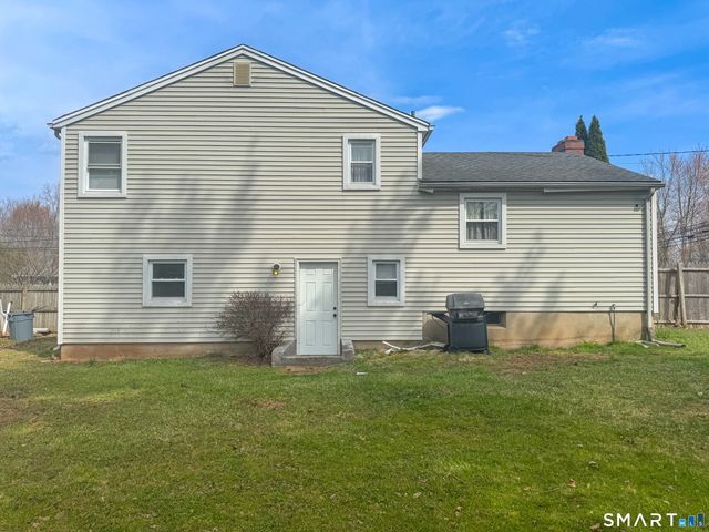 5 Old Farm Drive, Newington, CT 06111