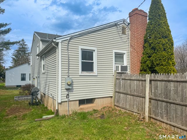 5 Old Farm Drive, Newington, CT 06111