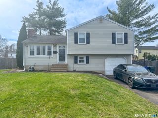 5 Old Farm Drive, Newington, CT 06111