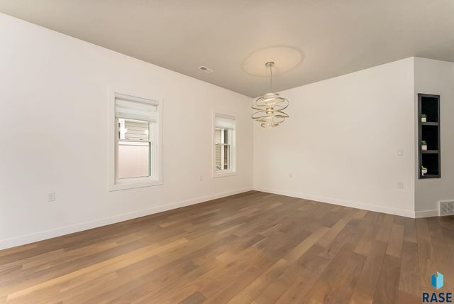 7308 S Audie Ave Avenue, Sioux Falls, SD 57108