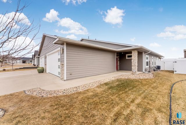 7308 S Audie Ave Avenue, Sioux Falls, SD 57108