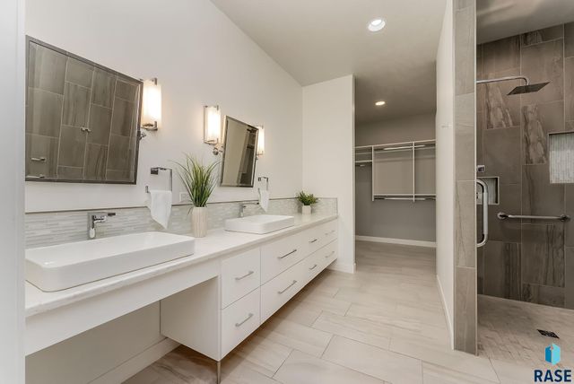 7308 S Audie Ave Avenue, Sioux Falls, SD 57108