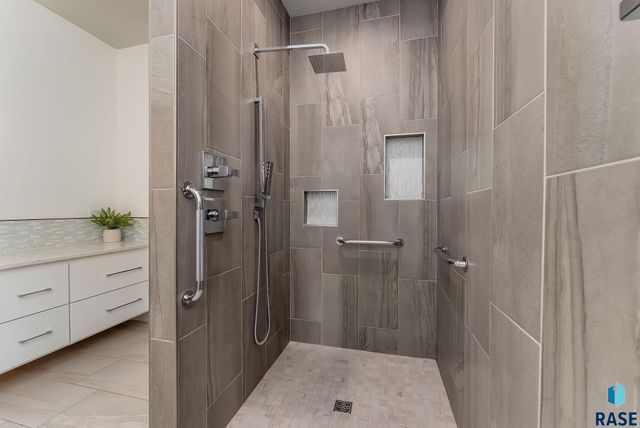 7308 S Audie Ave Avenue, Sioux Falls, SD 57108