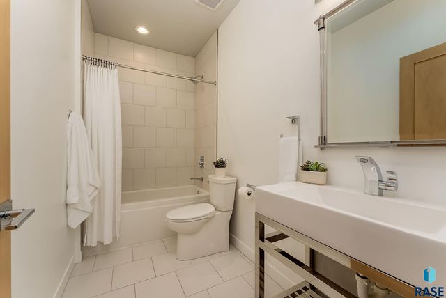 7308 S Audie Ave Avenue, Sioux Falls, SD 57108