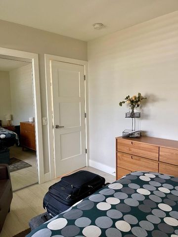 1124 Douglas Avenue, Burlingame, CA 94010