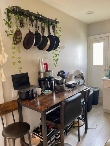 1124 Douglas Avenue, Burlingame, CA 94010