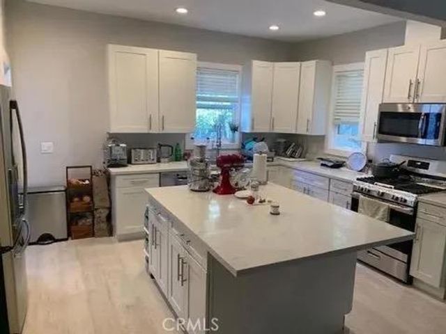 1124 Douglas Avenue, Burlingame, CA 94010