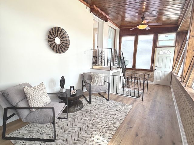 8801 S Clyde Avenue, Chicago, IL 60617