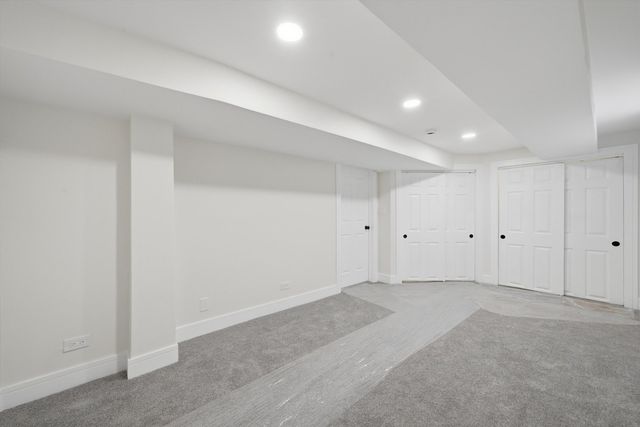 8801 S Clyde Avenue, Chicago, IL 60617