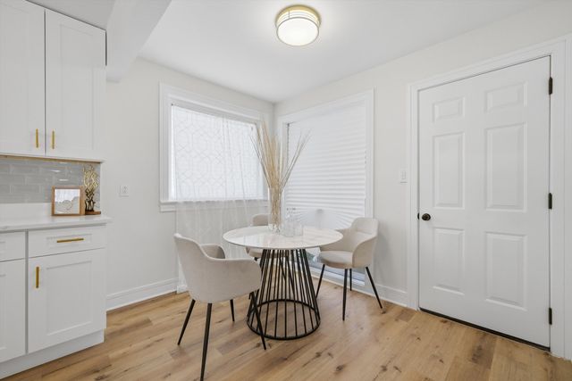 8801 S Clyde Avenue, Chicago, IL 60617