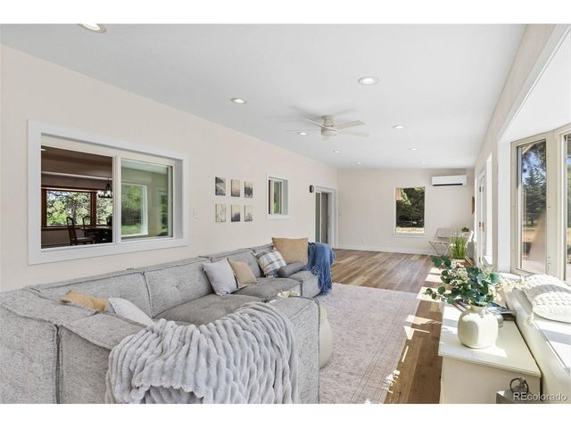 6650 S Billings Way, Centennial, CO 80111