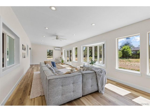 6650 S Billings Way, Centennial, CO 80111