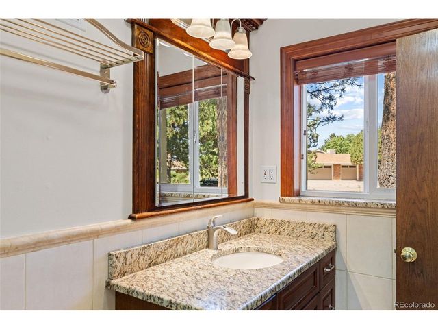 6650 S Billings Way, Centennial, CO 80111