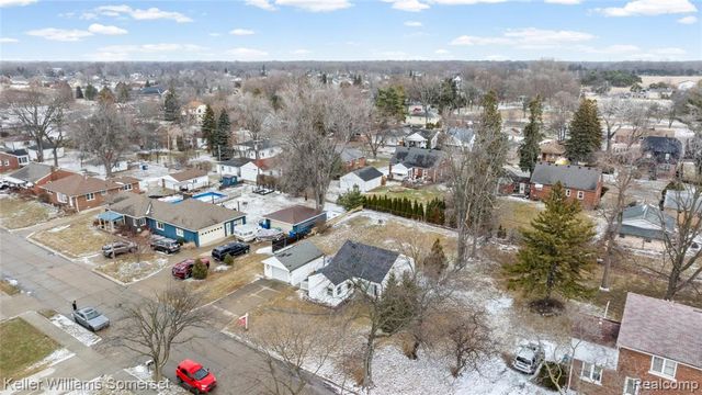 32694 Ruehle Avenue, Warren, MI 48093