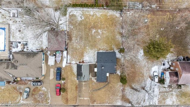 32694 Ruehle Avenue, Warren, MI 48093