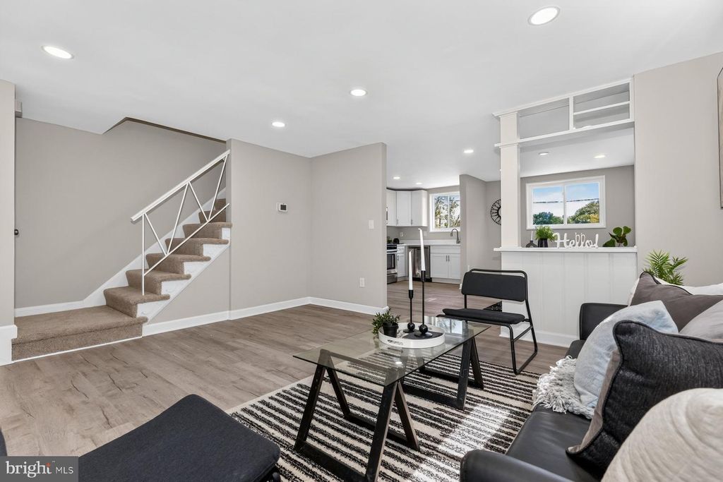 833 SHERIDAN AVE, Baltimore, MD 21212
