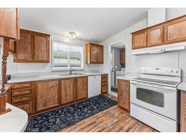 100 Sw 195TH Ave 105, Beaverton, OR 97006