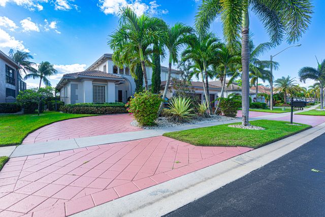 1811 WALDORF Drive, Royal Palm Beach, FL 33411