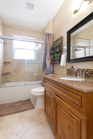 1811 WALDORF Drive, Royal Palm Beach, FL 33411