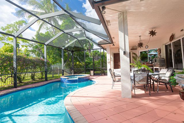 1811 WALDORF Drive, Royal Palm Beach, FL 33411