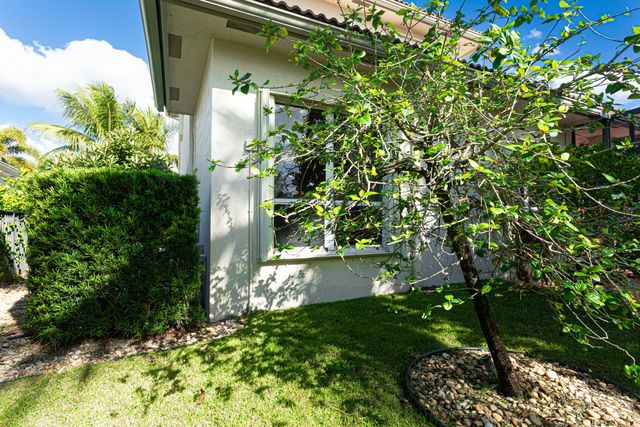 1811 WALDORF Drive, Royal Palm Beach, FL 33411