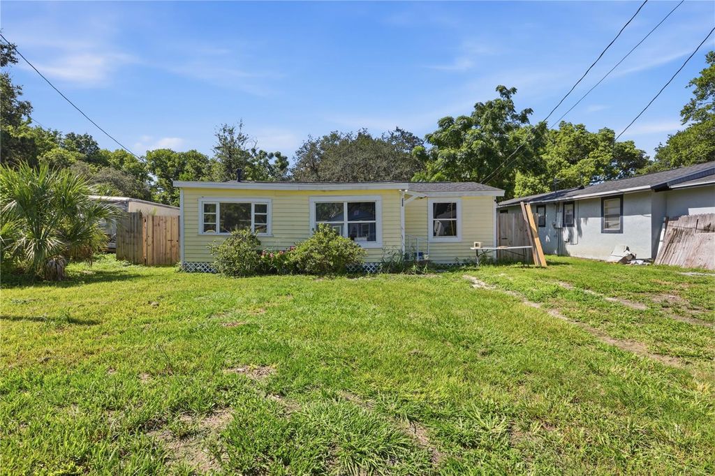 250 W 7TH STREET, Apopka, FL 32703