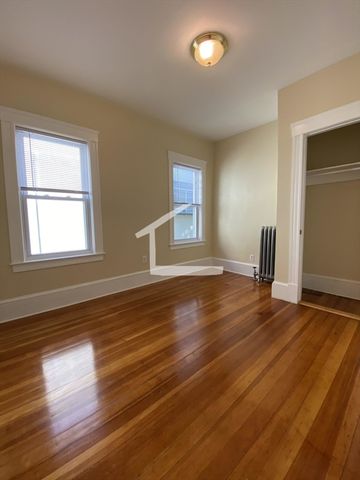 303 Tappan St 2, Brookline, MA 02445