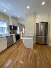 303 Tappan St 2, Brookline, MA 02445