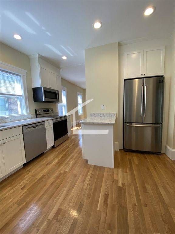 303 Tappan St 2, Brookline, MA 02445