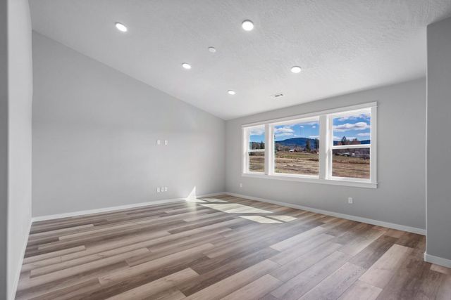 5101 W MORNING Ln, Spokane, WA 99224