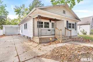 225 N English Avenue, Springfield, IL 62702