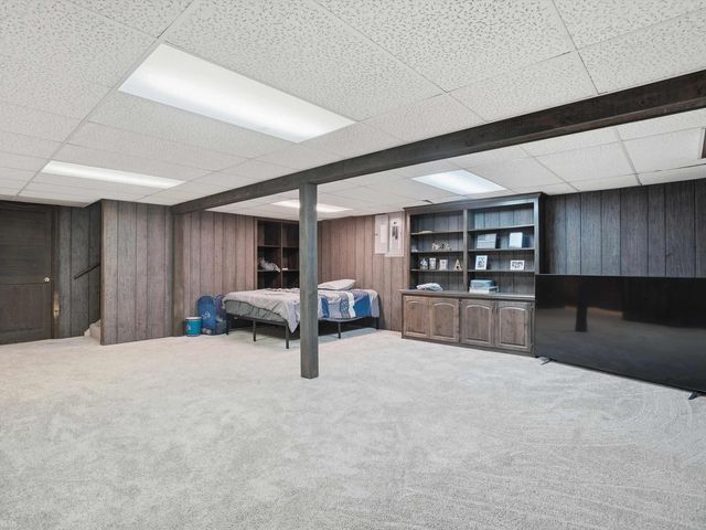 30632 Hayes Road, Roseville, MI 48066