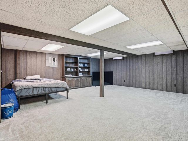 30632 Hayes Road, Roseville, MI 48066