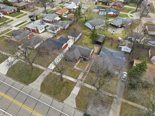 30632 Hayes Road, Roseville, MI 48066