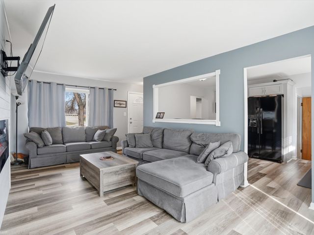 30632 Hayes Road, Roseville, MI 48066