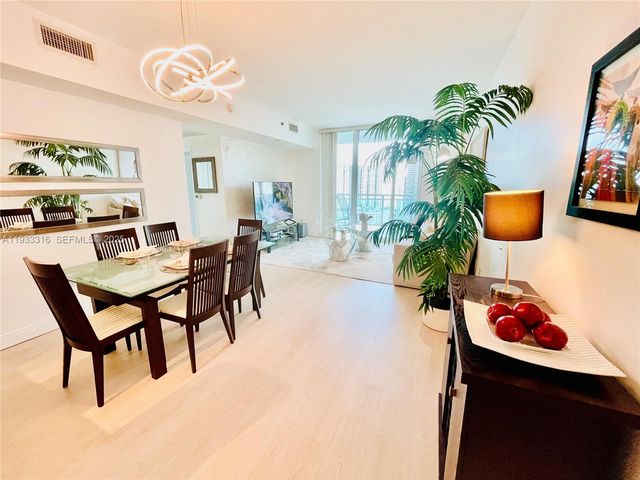 950 Brickell Bay Dr 2601, Miami, FL 33131