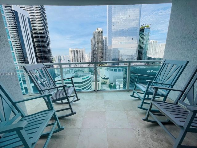 950 Brickell Bay Dr 2601, Miami, FL 33131
