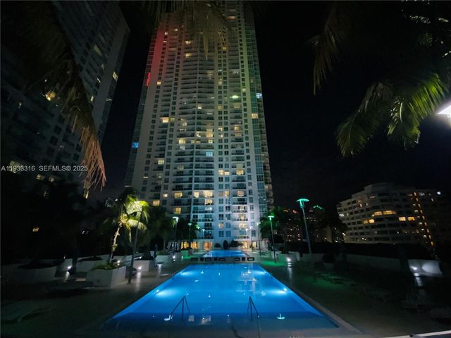 950 Brickell Bay Dr 2601, Miami, FL 33131