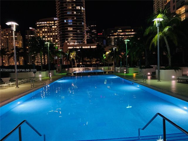 950 Brickell Bay Dr 2601, Miami, FL 33131